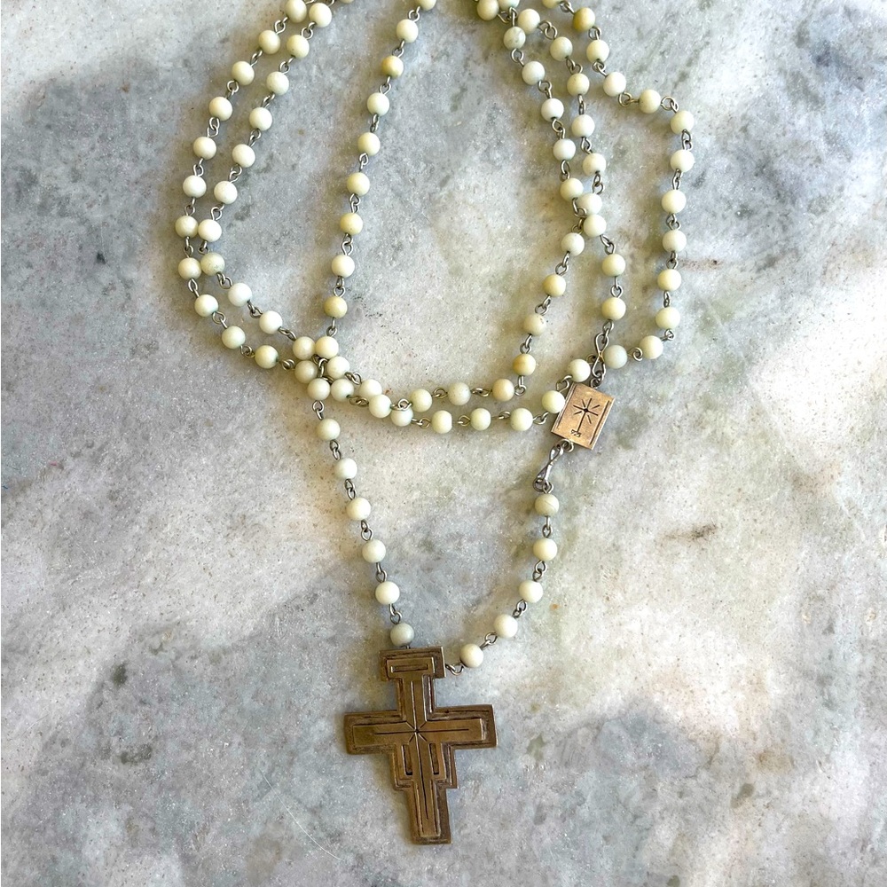 VSA pale green bead & silver cross charm necklace